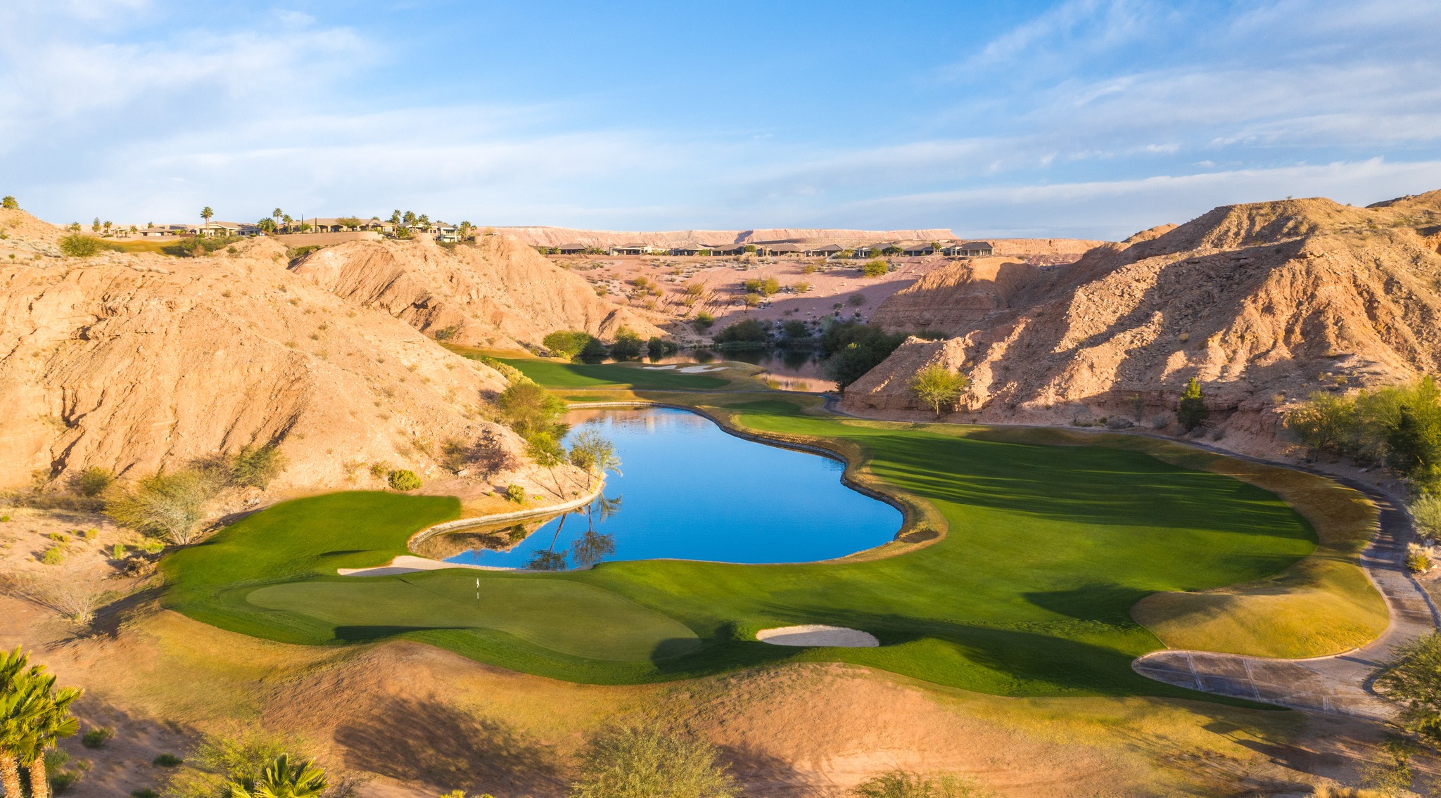 Falcon Ridge Golf Club elevated tee with panoramic views of Virgin Valley and distant mesas in Mesquite Nevada